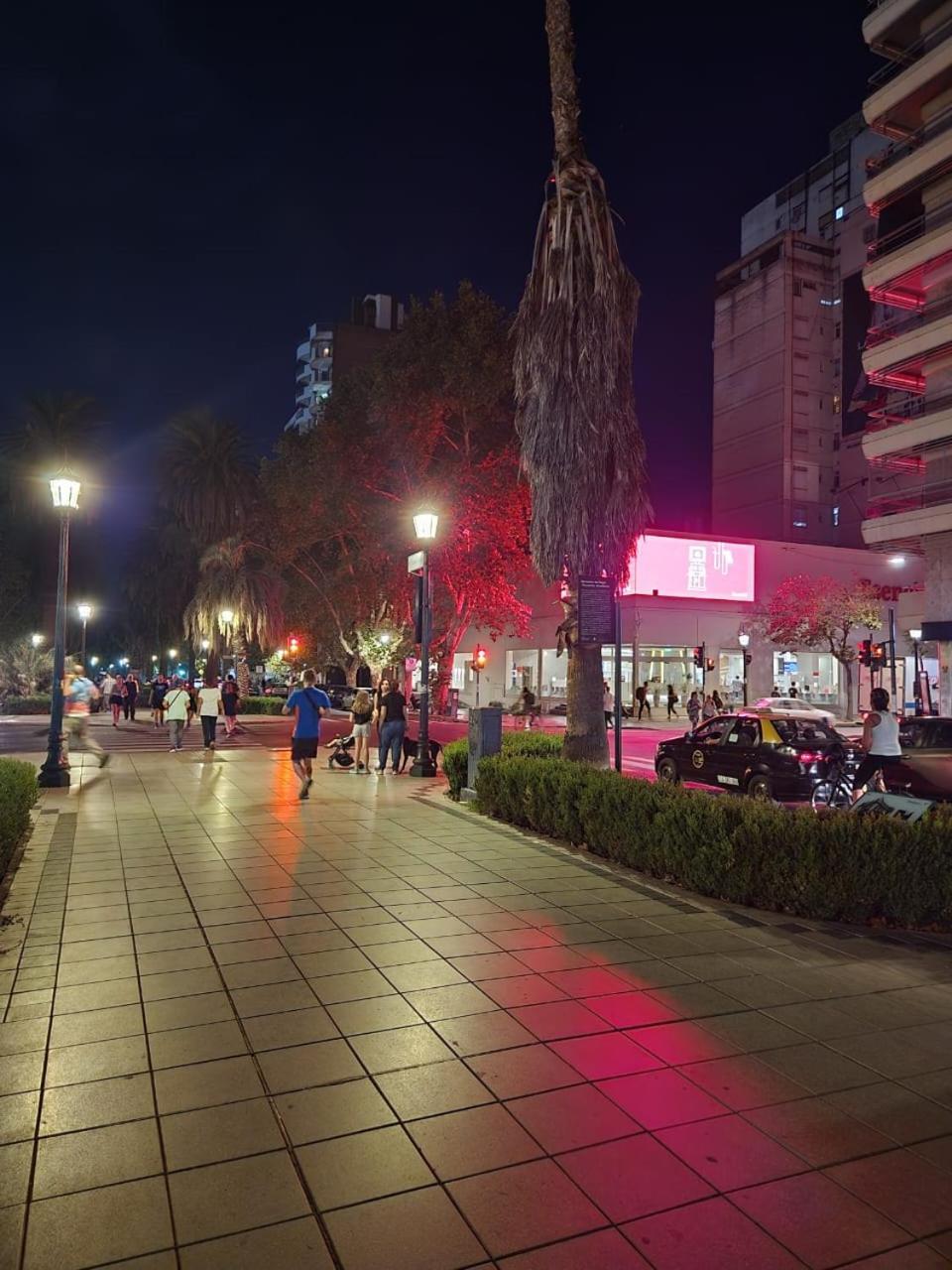 A Media Cuadra De La Principal Av Boulevard Orono! Rosario! Apartment Rosario